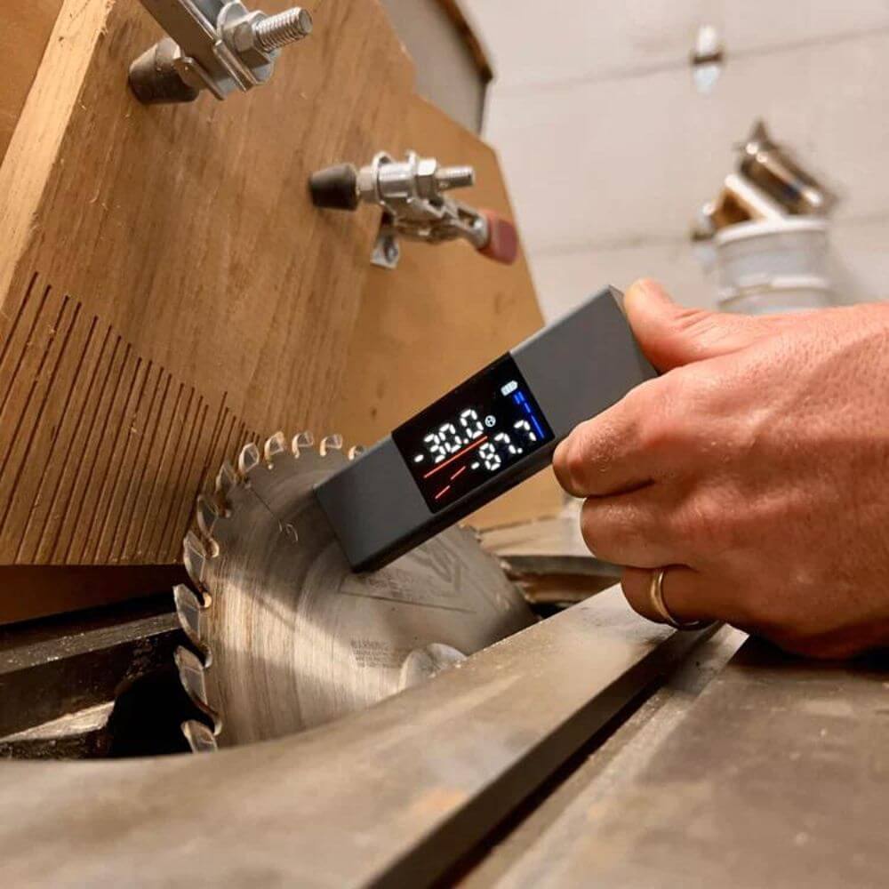 Komax® - Laser-Nivellierlineal